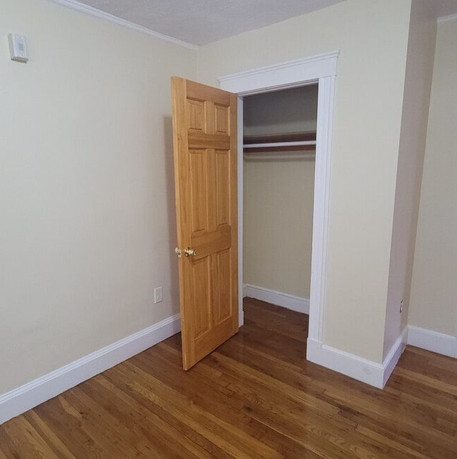 Photo - 742 River St