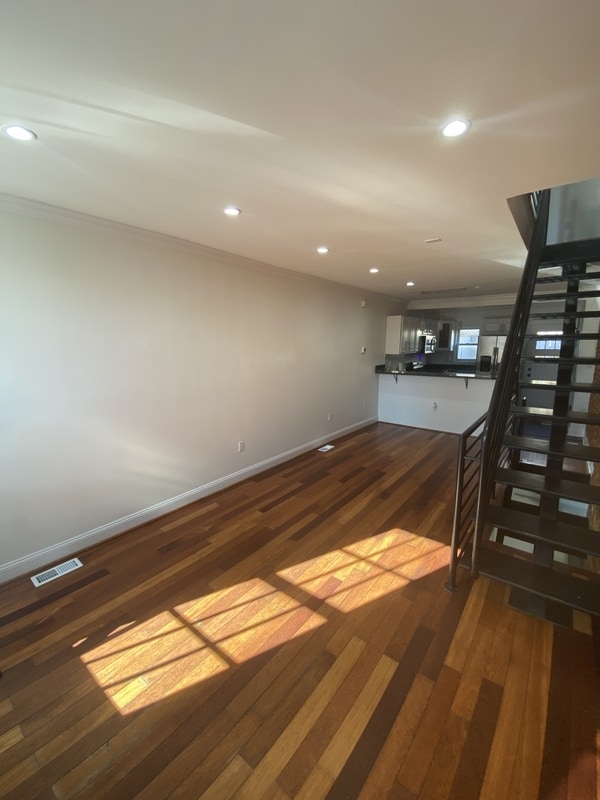 Photo - 20 N Madeira St