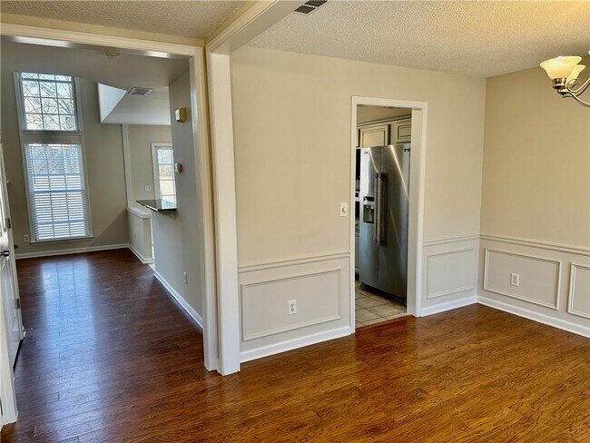 Photo - 725 Soneley Ct