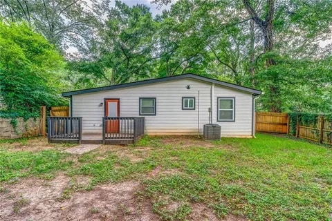 Photo - 1024 Regis Rd SE