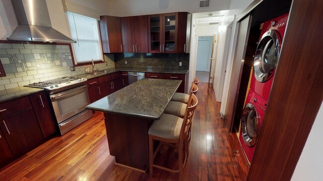 Photo - 1023 Magnolia St