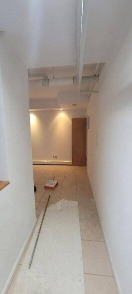 Photo - 37-20 85th St