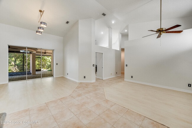 Photo - 129 Signature Dr