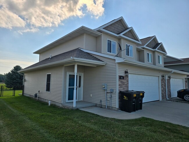 Photo - $2700 - 3 Bed 2.5 Bath Townhome in Sergeant Bluff