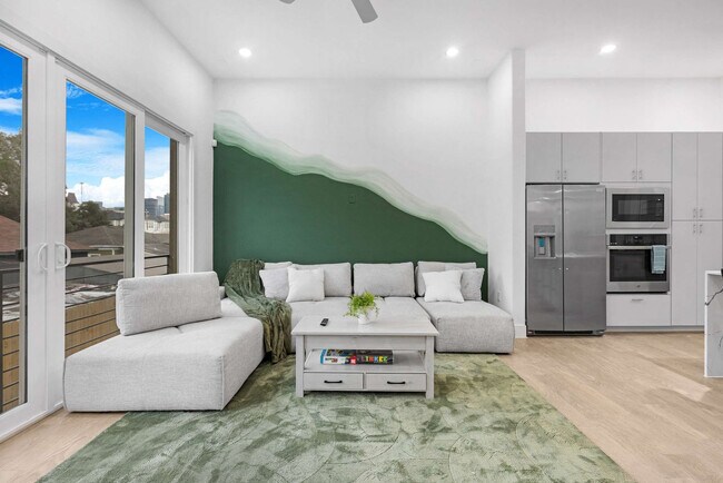 Photo - 2107 McGowen St Unit SI ID1605819P
