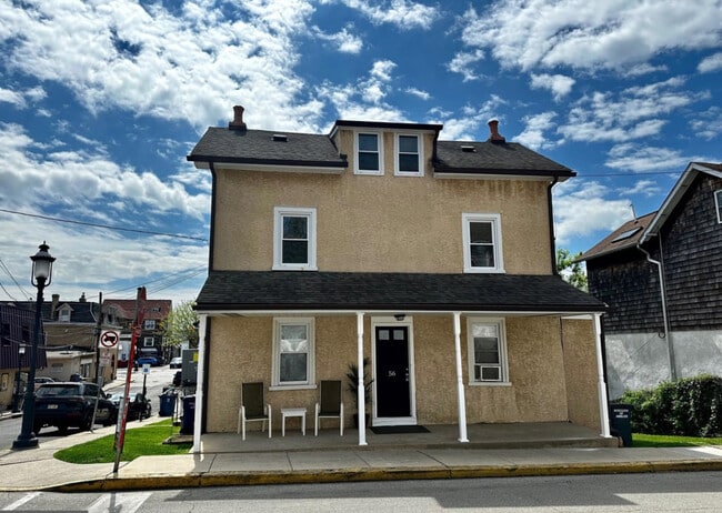 Building Photo - 56 Race St Unit B
