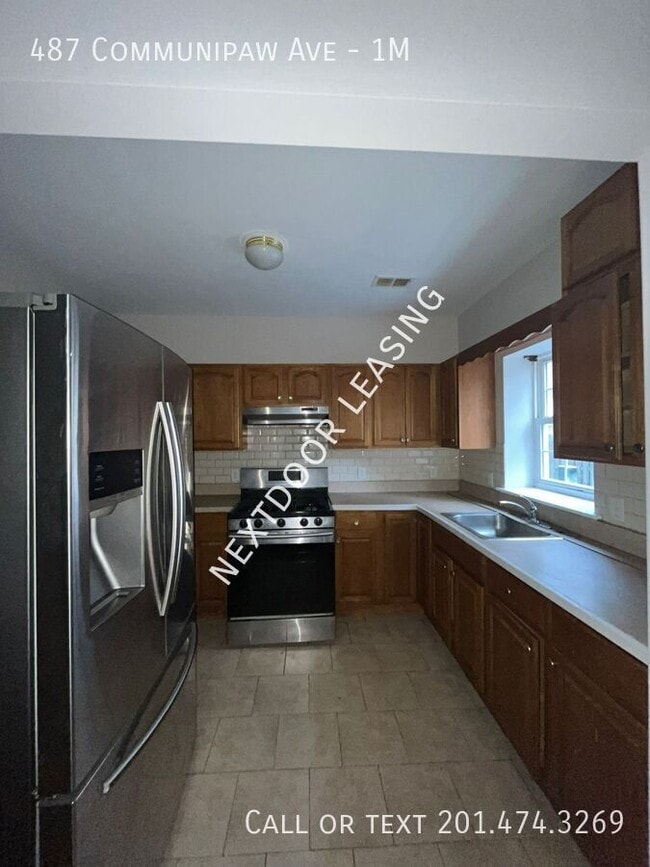 Building Photo - 487 Communipaw Ave Unit 1M