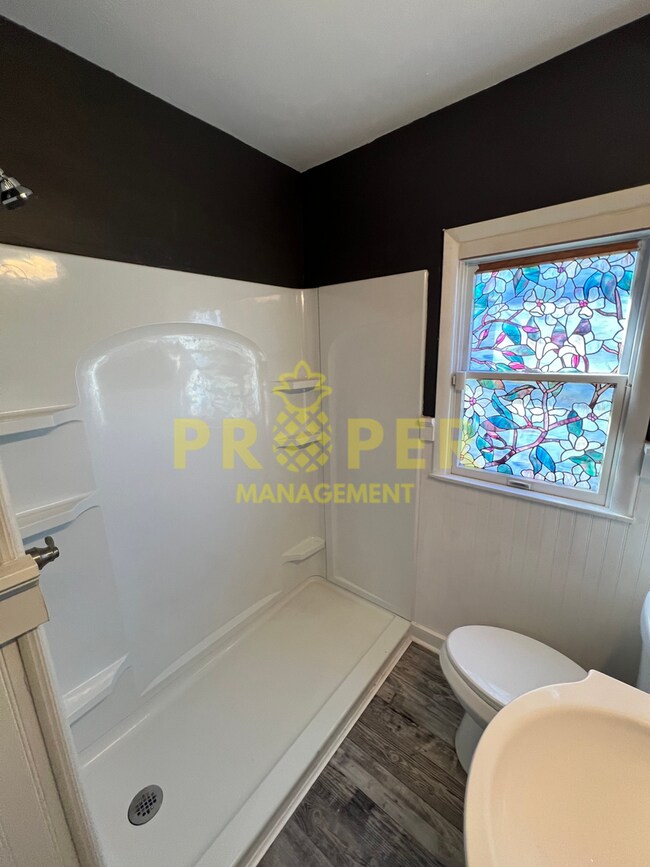 Photo - 4 bedrooms 1 bathrooms house for rent