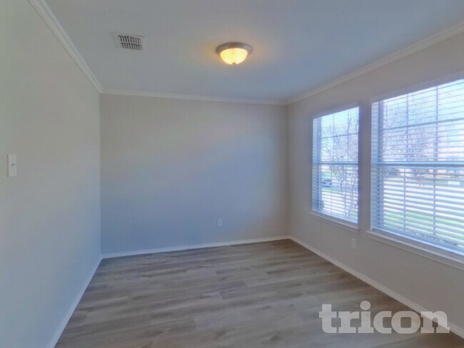 Photo - 9208 Goldenview Dr