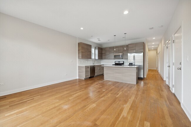 Photo - 1952 W Erie St Unit 3W