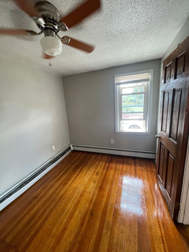 46 Linden St Unit 2nd floor