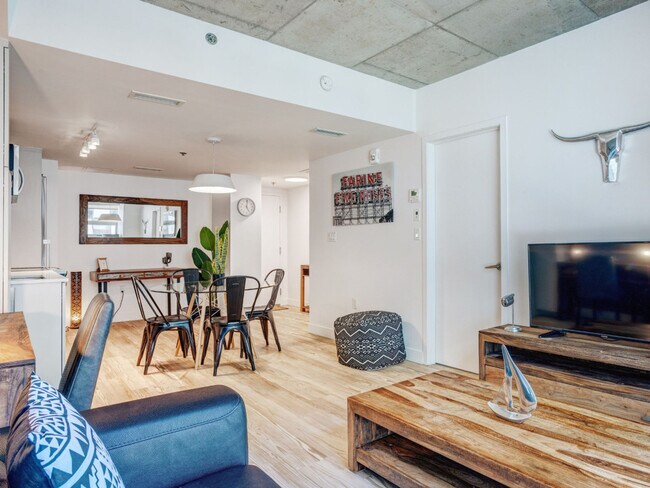 Photo - 1020 Rue de Bleury Unit SI ID1234589P