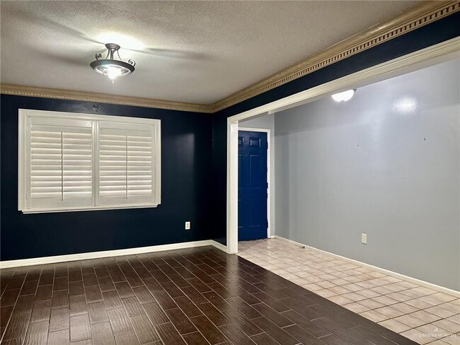 Photo - 39 Redbud Ave