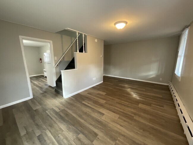 Photo - 401 E Neff Ave