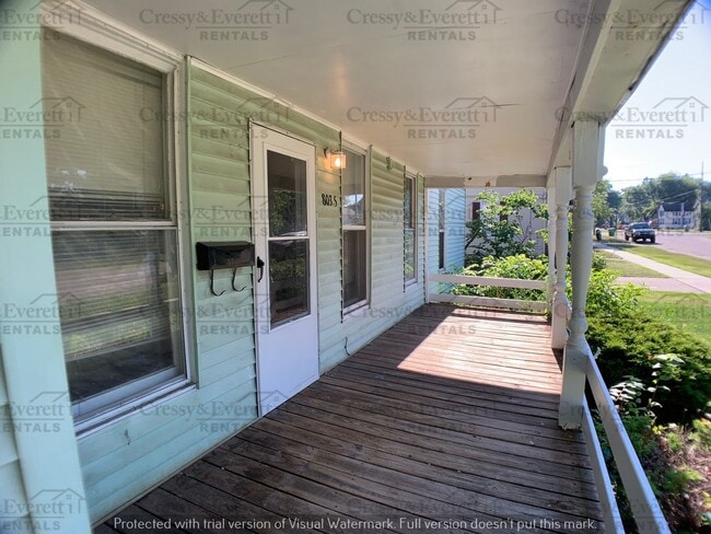 Building Photo - 803 Regent St Unit 1/2 Rental
