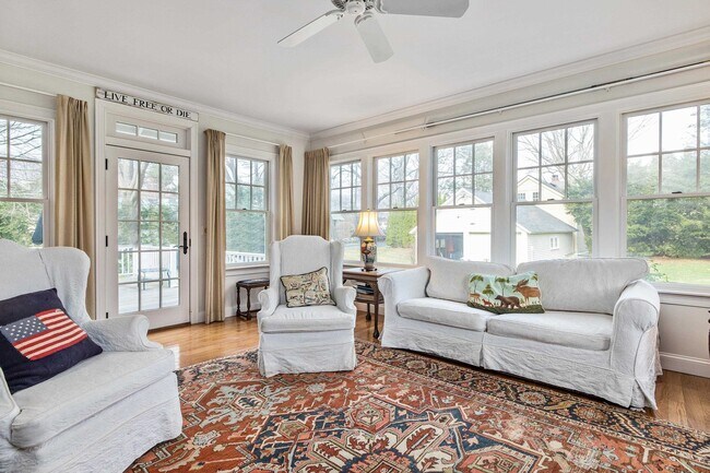 808 Central Rd