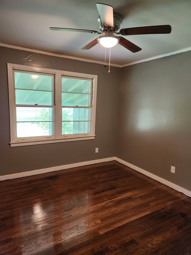 5863 Canton Park Dr