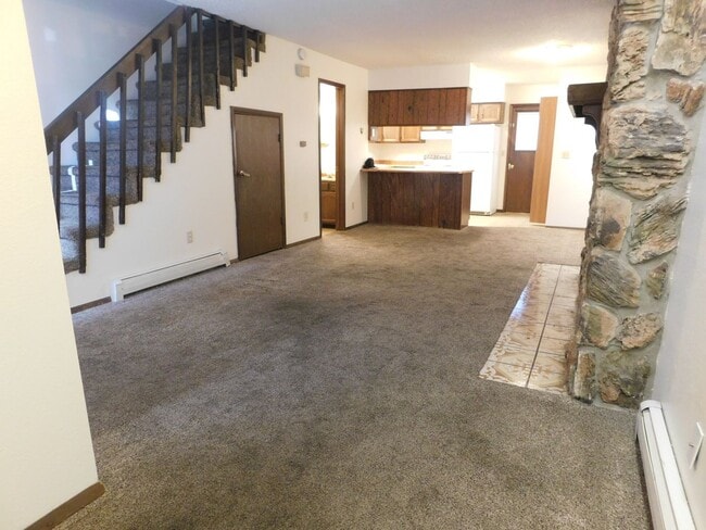 Photo - 2150 College Pl