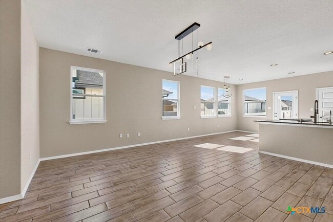 Photo - 189 Fabion St
