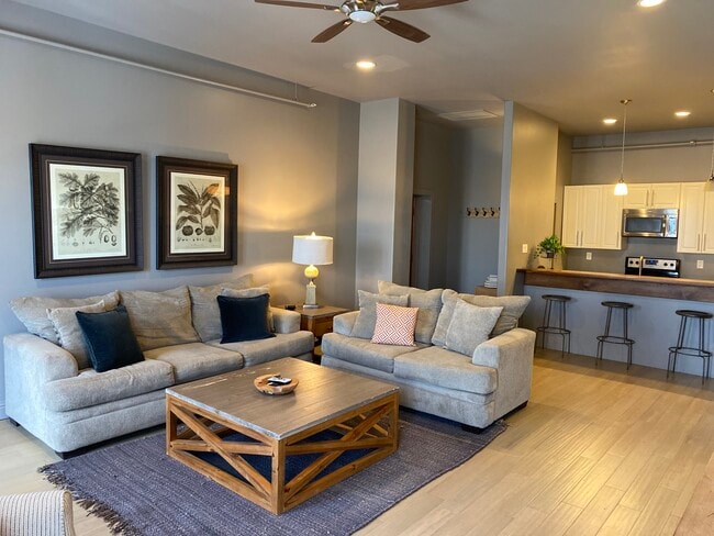 Photo - 1117 Washington St