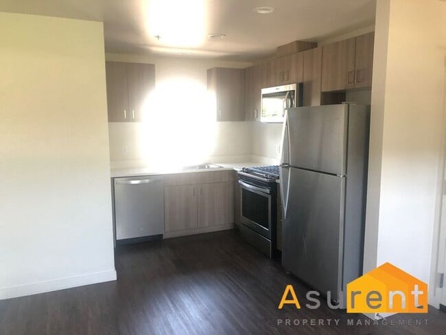 Photo - New Townhome close to downtown!