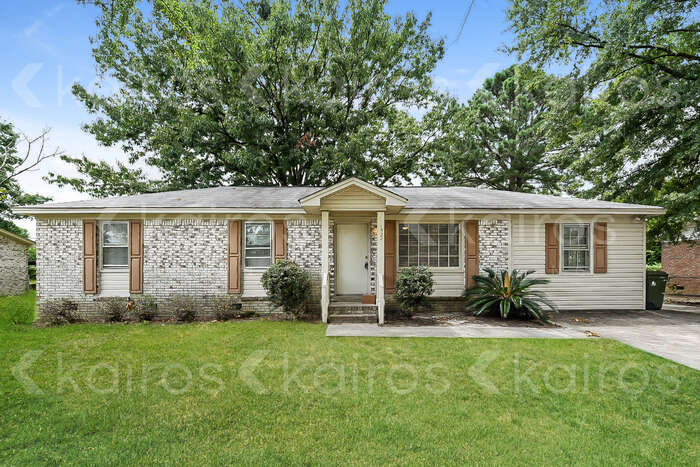 Photo - 1822 Sedgefield St