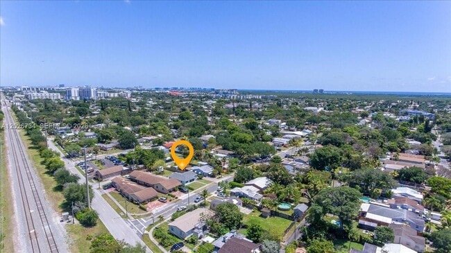 Photo - 266 SW 6th St