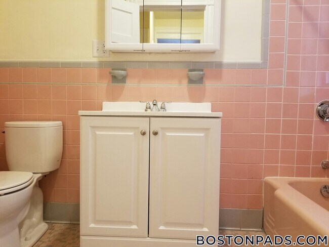 Photo - 1463 Beacon St Unidad 22