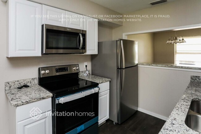 Photo - 215 Adams St