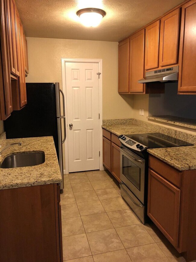 Photo - 2 bed 2 bath condo in a Central East Boulder location. Perfecting for Commuting! Unidad 695 Manhattan Drive