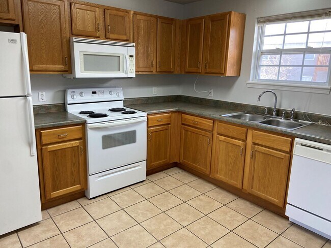 Condominium in Academy Commons - Condominium in Academy Commons