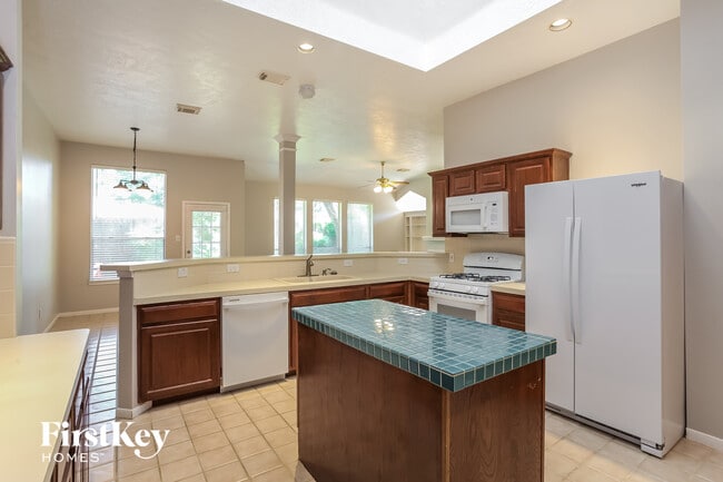 Photo - 2115 Mercoal Dr