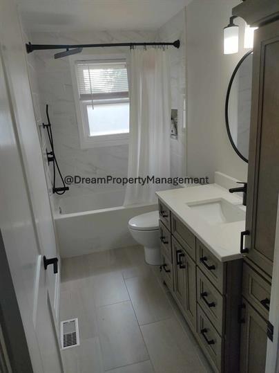 Photo - 101 Hanna Crescent