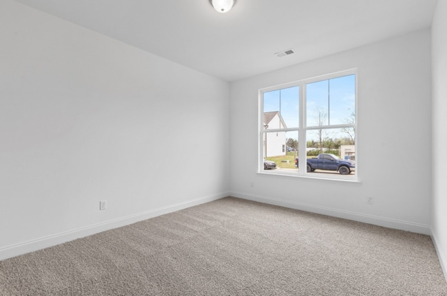 Photo - ONE-MONTH FREE RENT Move-Incentitive!!! Be...