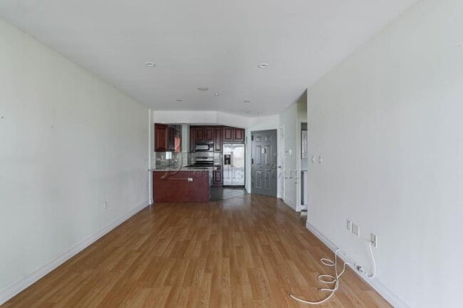 Photo - 1 bedroom in ASTORIA NY 11102 Unit 4