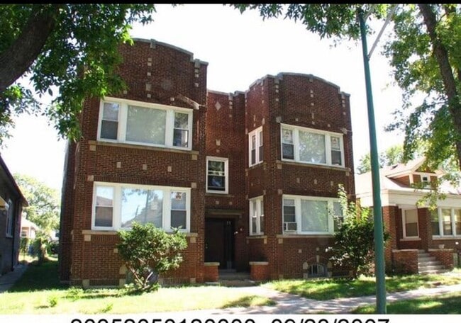 Building Photo - 7935 S Dante Ave Unit #1