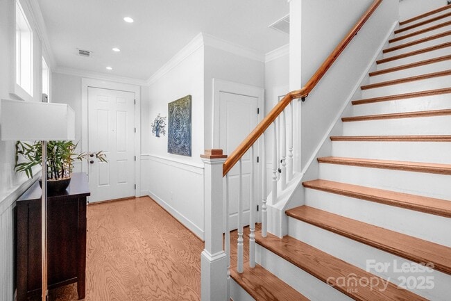 Photo - 5736 Burck Dr NW