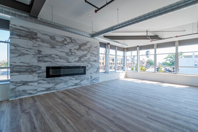 Photo - 2202 Lombard Ave Unidad 203