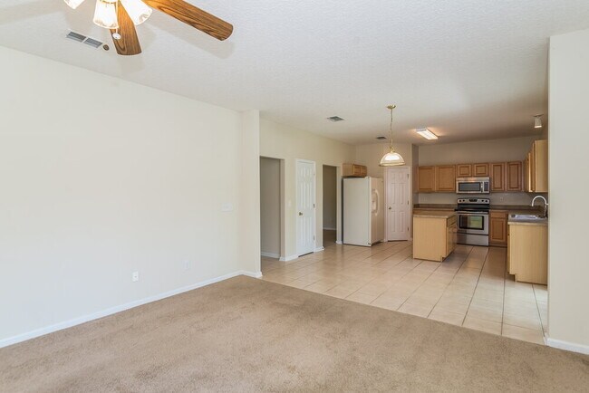 Photo - 341 W Tropical Trce