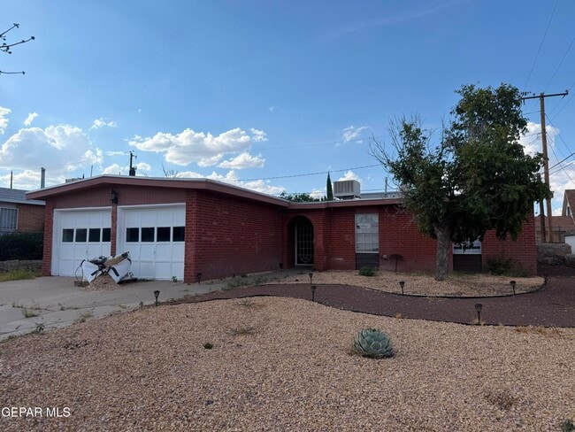 Building Photo - 4821 Tumbleweed Ave