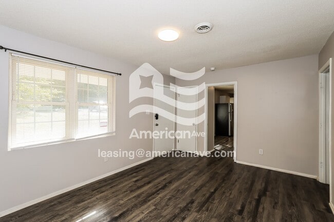 Photo - 1187 Bennock Mill Rd