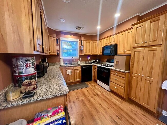 Photo - 526 Nebraska St