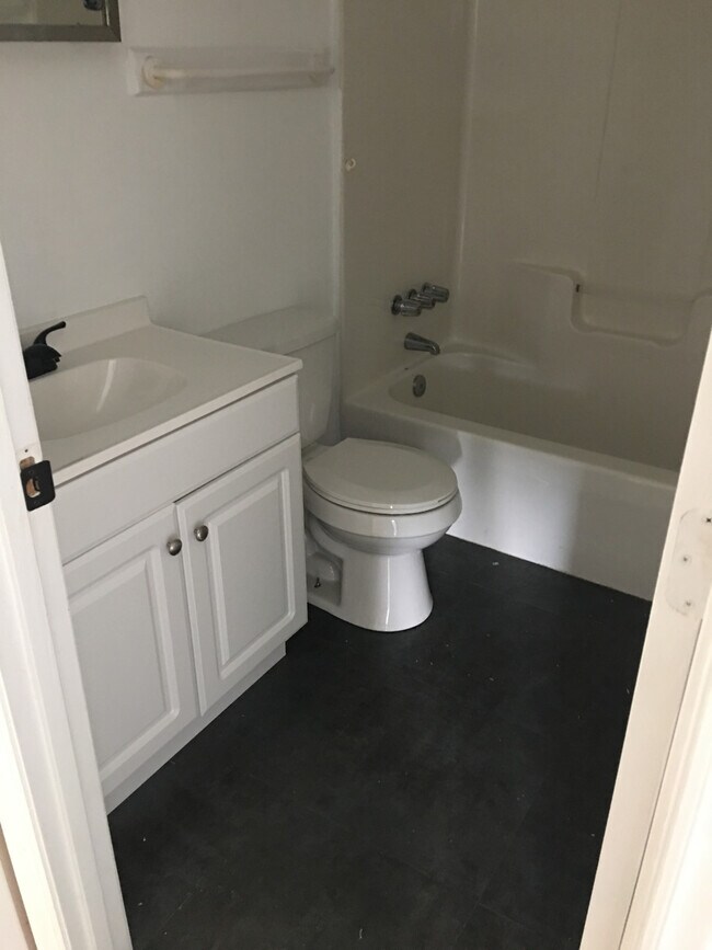 Photo - Birch Commons