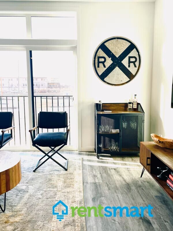 Photo - 119 B N 2nd St W