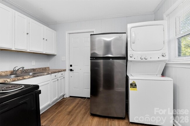 Photo - 1448 Anderson St