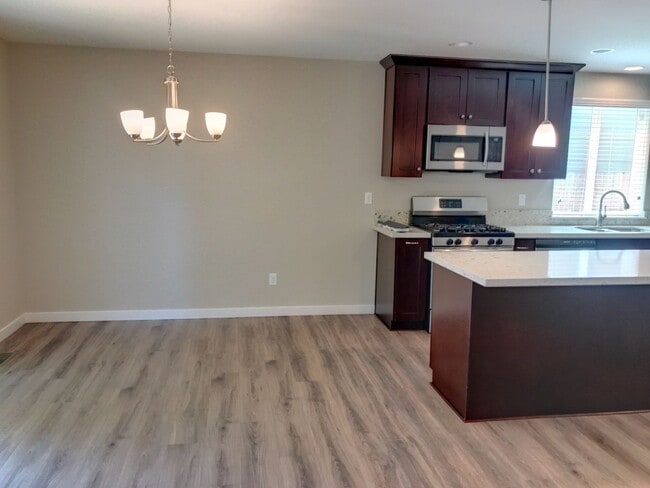 Photo - 5518 SE 61st Ave