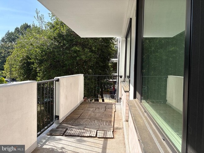 Photo - 4501 Arlington Blvd Unit 219