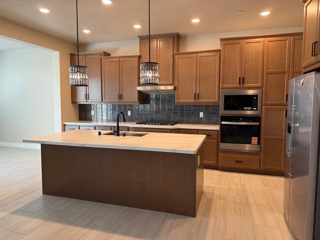 Photo - 362 Tigris St
