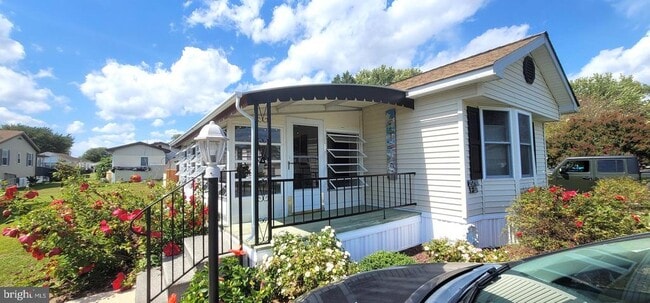 Building Photo - 21710 F St Rental