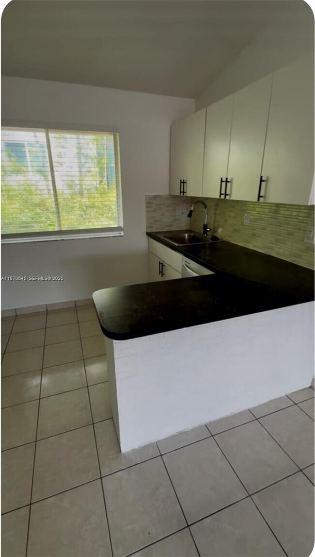 Photo - 8023 Lake Dr Unit 204